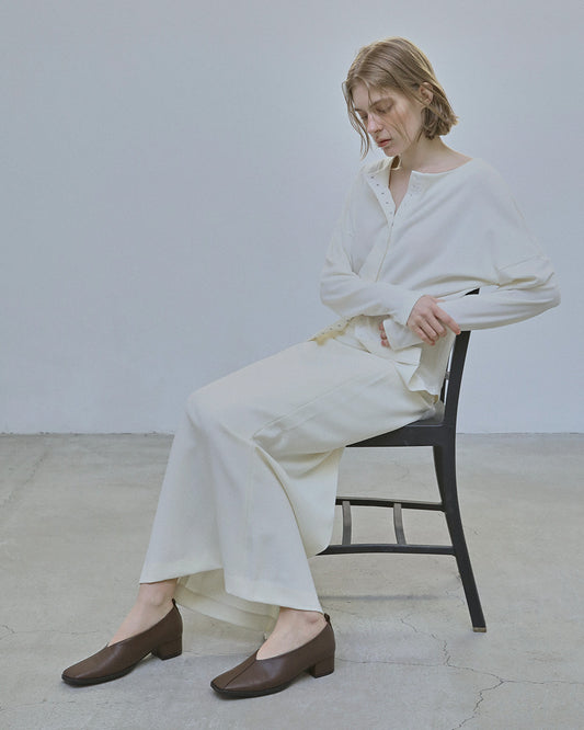SODE V-cut Heeled Loafers_Brown